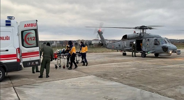 Hasta Vatandaşlar Askeri Helikopterle Kurtarıldılar
