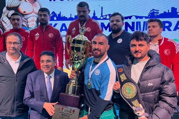 Feyzullah Aktürk Karakucak Dünya Şampiyonu Oldu